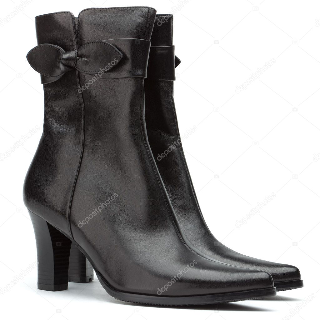 ladies short black boots
