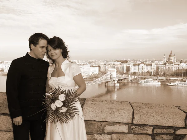 stock image Fresh couple with the city in the background