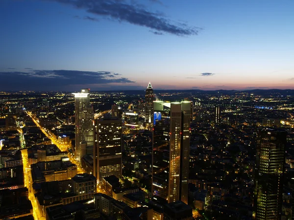 Escena nocturna de la ciudad de Frankfurt — Foto de Stock