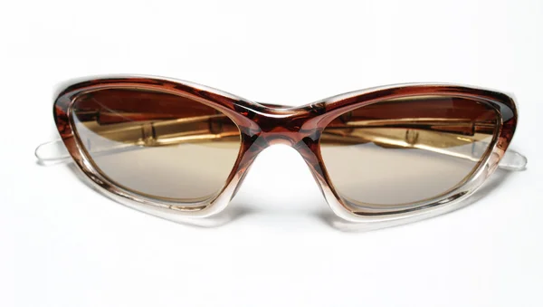 Ізольована коричневий сонцезахисні окуляри — стокове фото