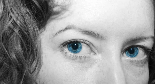 Blauwe ogen — Stockfoto