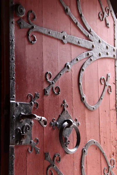 Staré červené dřevěné portál — Stock fotografie