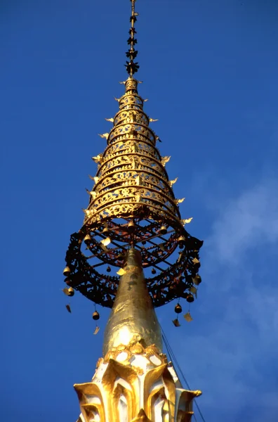 Pagoda di un tempio buddista — Foto Stock