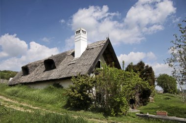 Balaton Gölü 'ndeki çiftlik evi.