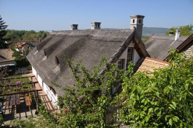 çiftlik evleri at lake balaton