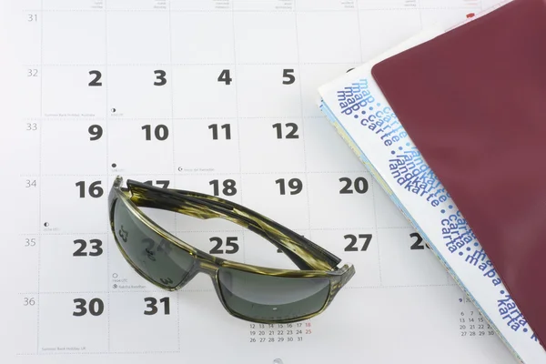 Sunglasses, tickets and calendar — Stock Photo, Image