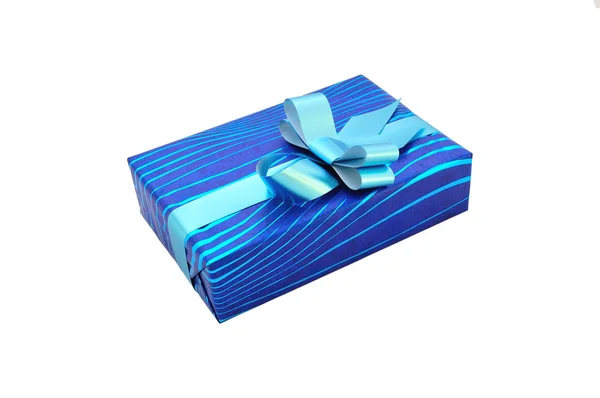 Подарок с голубым бантом — стоковое фото