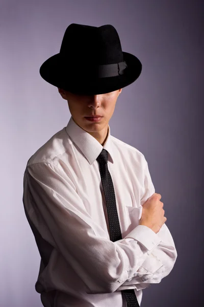Retrato de homem com chapéu — Fotografia de Stock