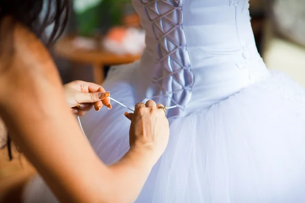 Όμορφη νύφη φόρεμα — Φωτογραφία Αρχείου