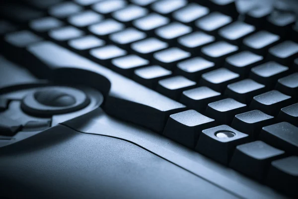 Nahaufnahme blau getönte Tastatur Foto — Stockfoto