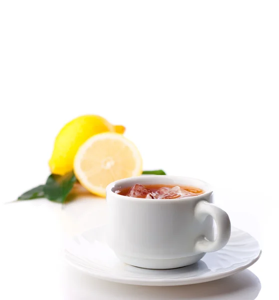Egy csésze tea citrommal. — Stock Fotó