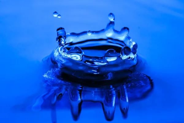 Kék víz-splash korona — Stock Fotó