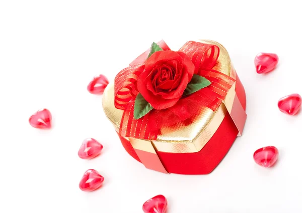 Caja de regalo y caramelos — Foto de Stock