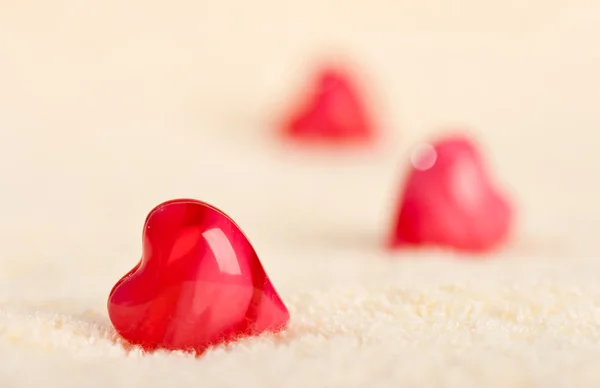 Three hearts on towel — Stock Photo, Image