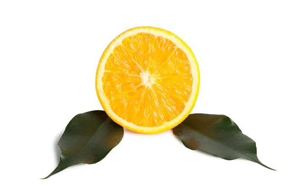 Na białym tle owoc pomarańczowy połowa — Zdjęcie stockowe