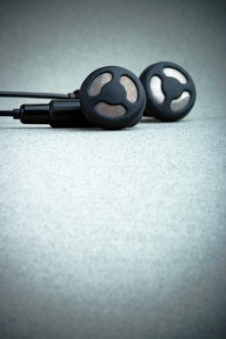 Black earphones clipart