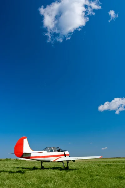 Airpale pod modrou oblohou — Stock fotografie