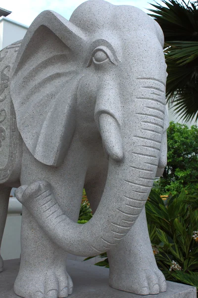Estatua de elefante de piedra — Foto de Stock