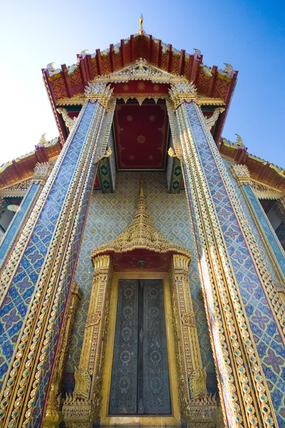 Templo de Wat Rat Bor Pitt Fotos De Bancos De Imagens