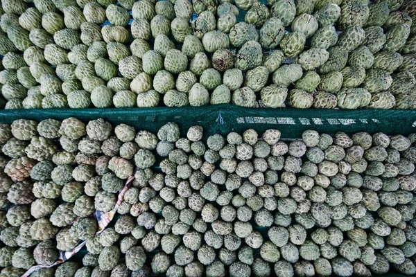 Kremalı elma.