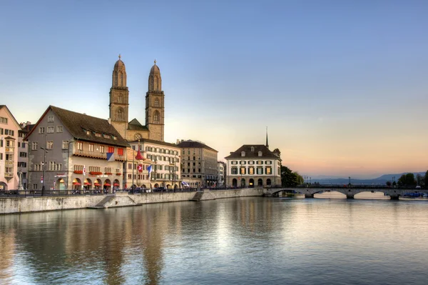 Zurich vieille ville au coucher du soleil Photos De Stock Libres De Droits