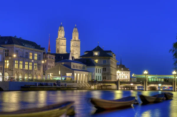 Zurique cidade velha à noite Fotos De Bancos De Imagens