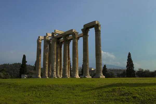 Ruinen des olympischen Tempels in Athen, Griechenland — Stockfoto