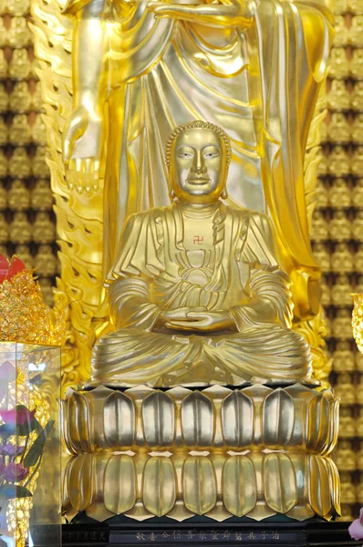 Joss tillbedjan av buddhismen — Stockfoto