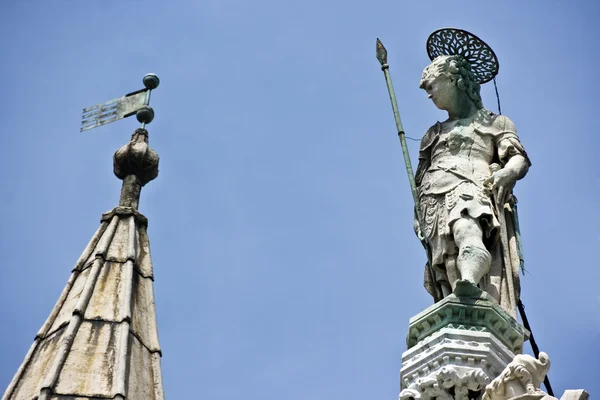 Katedral heykeller — Stok fotoğraf