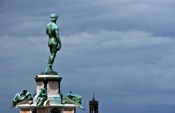 在佛罗伦萨平方米米开朗基罗的大卫雕塑。意大利 — 图库照片