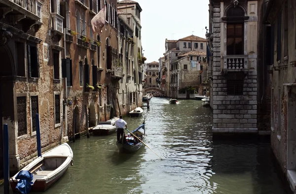 Gondola w kanale — Zdjęcie stockowe