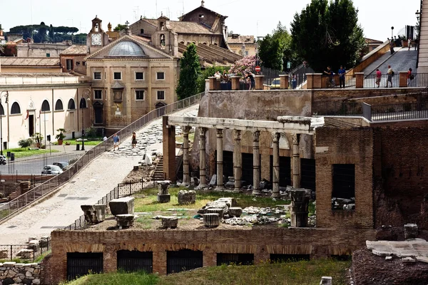 Le rovine del foro romano. Italia — Foto Stock