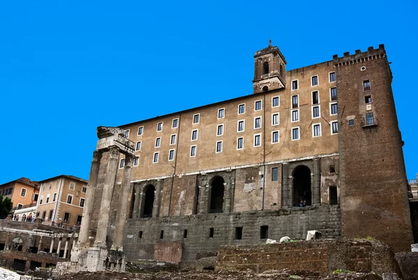 Τα ερείπια του ρωμαϊκού φόρουμ. Ιταλία — Φωτογραφία Αρχείου