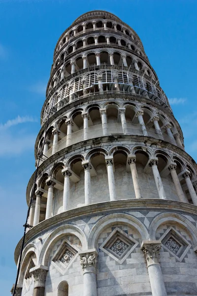 Pisa-Turm auf dem Wunderfeld. Italien. — Stockfoto