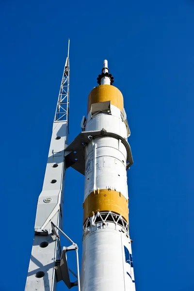 O foguetão de transporte espacial russo. Uma peça de museu. Samara. Russ... — Fotografia de Stock