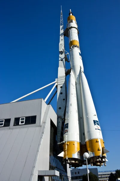 Российская ракета космического транспорта. музейный экспонат. Самара. Russ — стоковое фото