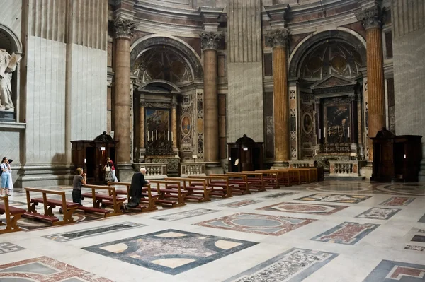 Interno della Cattedrale di San Pietro in Vaticano — Foto Stock