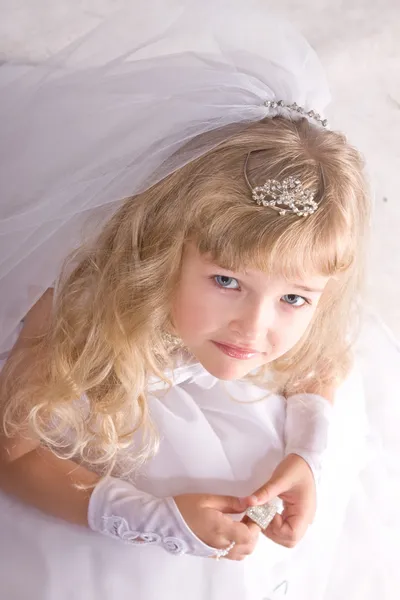 新娘的穿裙子的小女孩 — 图库照片