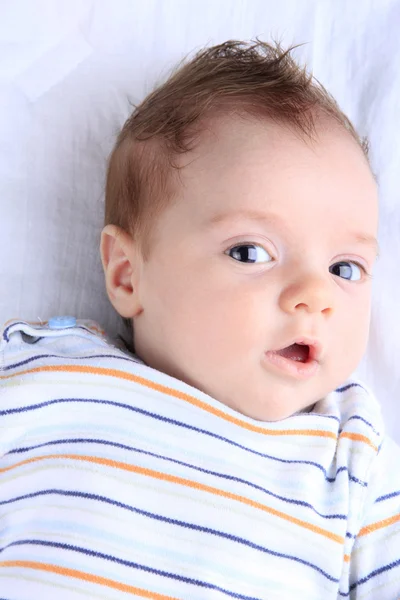 Bebê surpreso — Fotografia de Stock