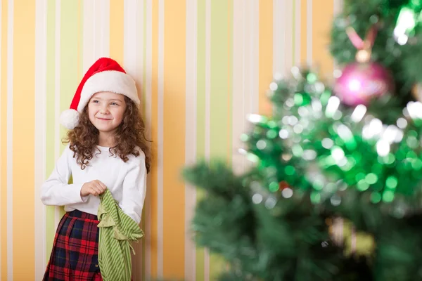 Girl looking for present — Stock Photo, Image