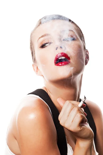 Žena s cigaretou — Stock fotografie