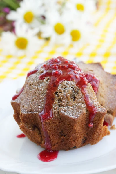 Cupcake with the jam — Stock Photo, Image