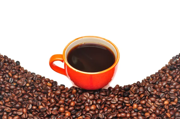 Café taza roja y grano —  Fotos de Stock