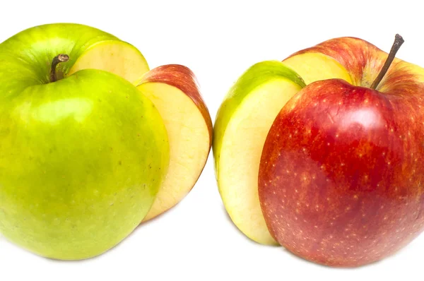 Plátky z červené a zelené jablko — Stock fotografie
