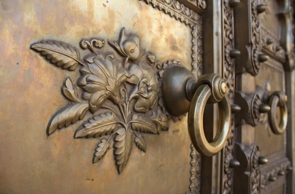シティ パレスの青銅の扉 — ストック写真
