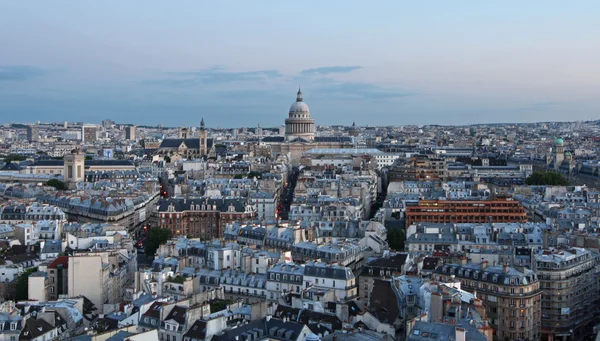 Над Парижем — стоковое фото