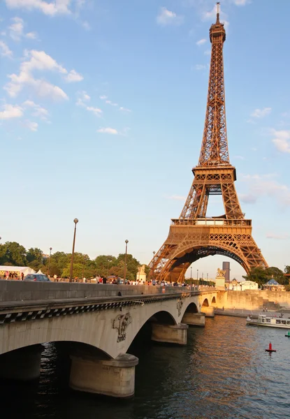 Torre Eiffel, Ponte e Rio — Fotografia de Stock