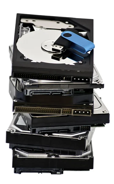 Unidad flash USB que se encuentra en la parte superior del disco duro — Foto de Stock