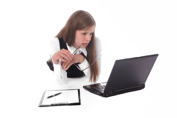 Kobieta młody biznes z komputerem — Zdjęcie stockowe