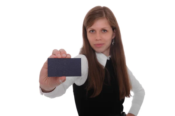 Empresaria mostrando y entregando una tarjeta de visita en blanco . — Foto de Stock